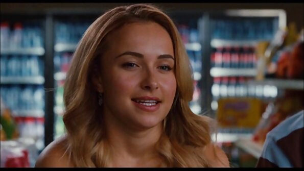 గై హాయిగా స్టోర్‌రూమ్‌లోని టీనేజ్‌తో అనాలీగా చేస్తుంది