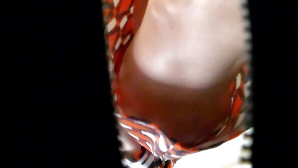 లాటినా గృహిణి ఆమెకు అవసరమైన పెద్ద నల్ల కాక్ ఫకింగ్‌ను పొందుతుంది