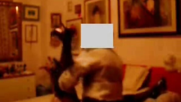 లూబెడ్ లిజా డెల్ సియెర్రా తన ఉద్వేగం నల్లజాతి వ్యక్తిని ఇబ్బంది పెడుతోందని కనుగొన్నారు