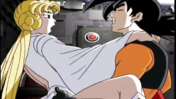 విలాసవంతమైన MILF బెడ్రూమ్లో ఇనామోరాటో ద్వారా సరిగ్గా కొట్టింది