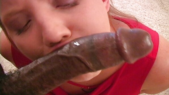 మగవారు ఒకేసారి ఇద్దరు టైటిల్ అమ్మాయిలను ఫక్ చేయలేదు