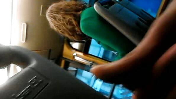 ఎబోనీ ప్రియురాలు తన తెల్లని ప్రేమికుడిని పొందలేకపోతుంది