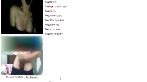 పూర్తి వక్షస్థలమైన శ్యామల తన భాగస్వామితో ఉదయం కాపులేషన్ కలిగి ఉంది