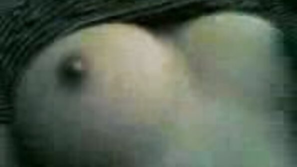 డానీ మౌంటైన్ పెద్ద ఆత్మవిశ్వాసం నడుపుతుంది మరియు పక్కకి పోతుంది