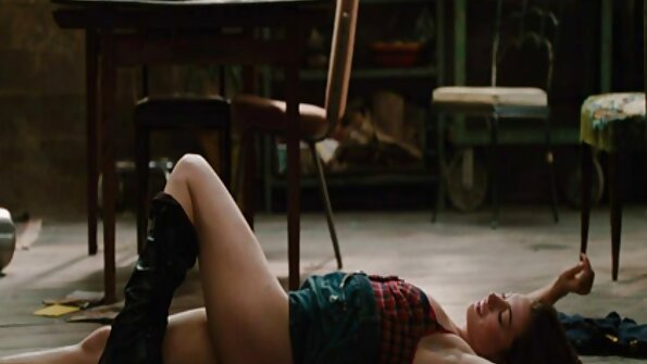 వివాహితుడు హోటల్ గదిలో భార్య యొక్క సవతి సోదరిని ఇబ్బంది పెట్టాడు