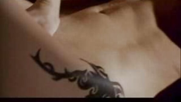 అసాధ్యమైన హాట్ బ్లోండ్ గర్ల్తో శృంగార ఫకింగ్