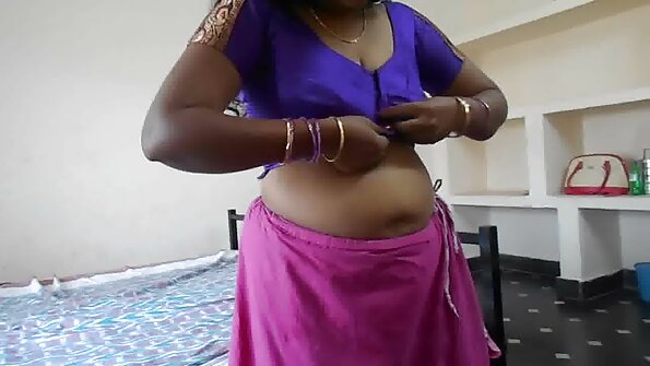 టగ్ జాబ్ తర్వాత బ్లోన్దేస్ టిట్స్ మీద సెమెన్ యొక్క హాట్ లోడ్ వస్తుంది