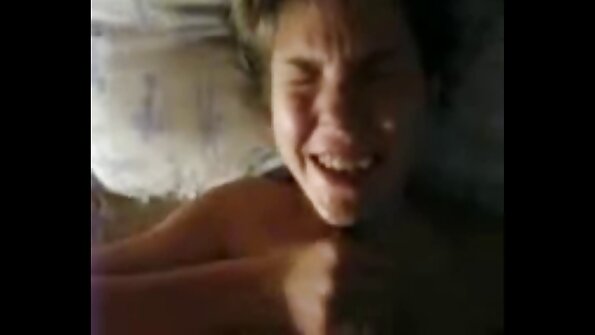 పెద్ద గాడిదతో పాలు మరియు కొన్ని సెక్సీ టాన్ లైన్లు నేరుగా సెక్స్ చేస్తున్నాయి