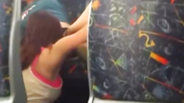 మురికి అన్న డివిల్లేతో క్రేజీ హాట్ గ్యాపింగ్ ఆసన చర్య