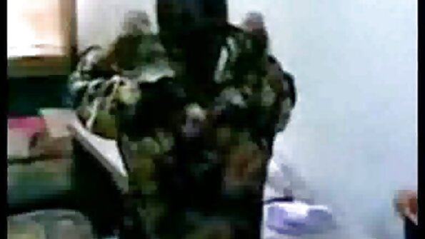 లాటినా మరియు ఆమె తీపి కవలలు ప్రస్తుతం మనిషికి అవసరం