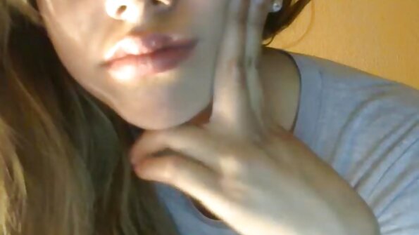 నేకెడ్ స్లట్ అలెక్సిస్ బ్లేజ్ ఒక పెద్ద డిక్ తో డ్యూడ్ చేత వ్రేలాడదీయబడింది