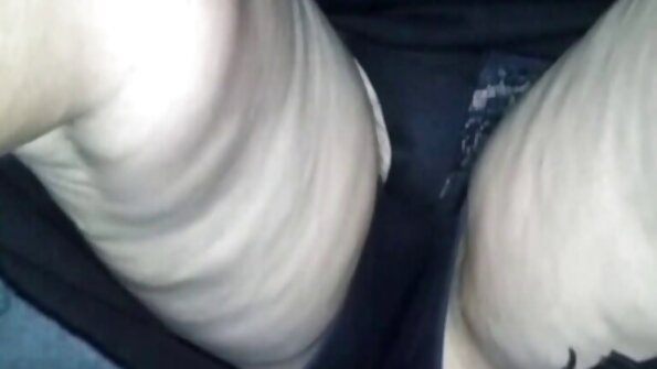 రెండు కొమ్ముల కుర్రాళ్ళు కాల్చిన కొలంబియన్ మిల్ఫ్ ఉమ్మి