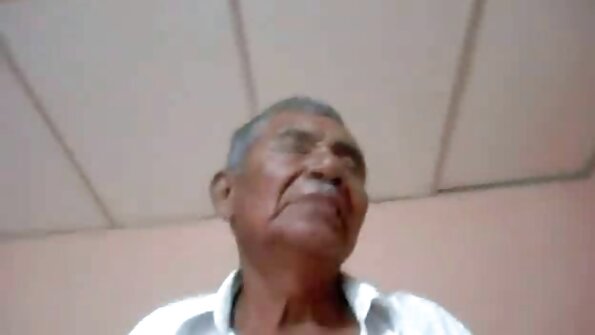 జయే సమ్మర్స్ మరియు కిమ్మీ గ్రాంజర్ మూడు కలలు కనేలా చేస్తారు