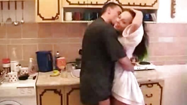 సిండి స్టార్ఫాల్ని తన పెద్ద ఆత్మవిశ్వాసంతో ఫక్కింగ్ చేస్తోంది