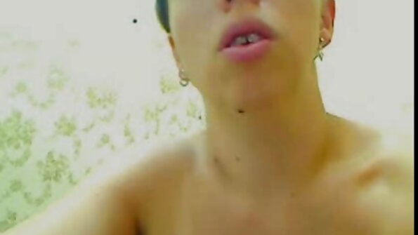 నమ్మశక్యం కాని హాట్ బ్లోండ్ మేధావిని ఆమె క్లాస్‌మేట్ ఫక్ చేసింది