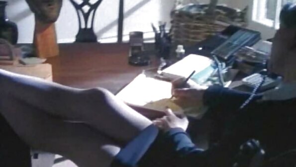 జిలియన్ జాన్సన్ విశ్లేషించారు మరియు ఇది అత్యుత్తమ క్రిస్మస్ బహుమతి