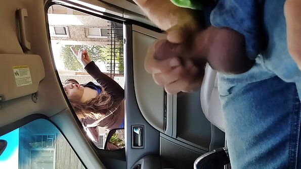 కమ్ కాంకింగ్ బేబ్ ఇసాబెల్లా డి శాంటోస్ ఇబ్బంది పెట్టాడు మరియు జిజ్‌తో కప్పబడి ఉన్నాడు