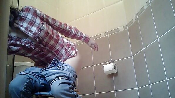 అద్భుతమైన శ్యామల చిక్‌తో హాట్ డాగీస్టైల్ సెక్స్