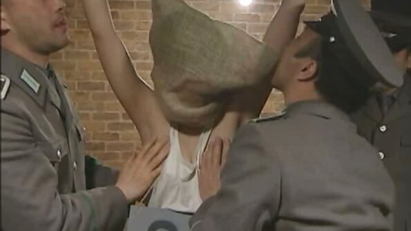 మోహపూరిత పోర్నో డార్లింగ్ చివరకు డబుల్ వ్యాప్తికి సిద్ధంగా ఉంది